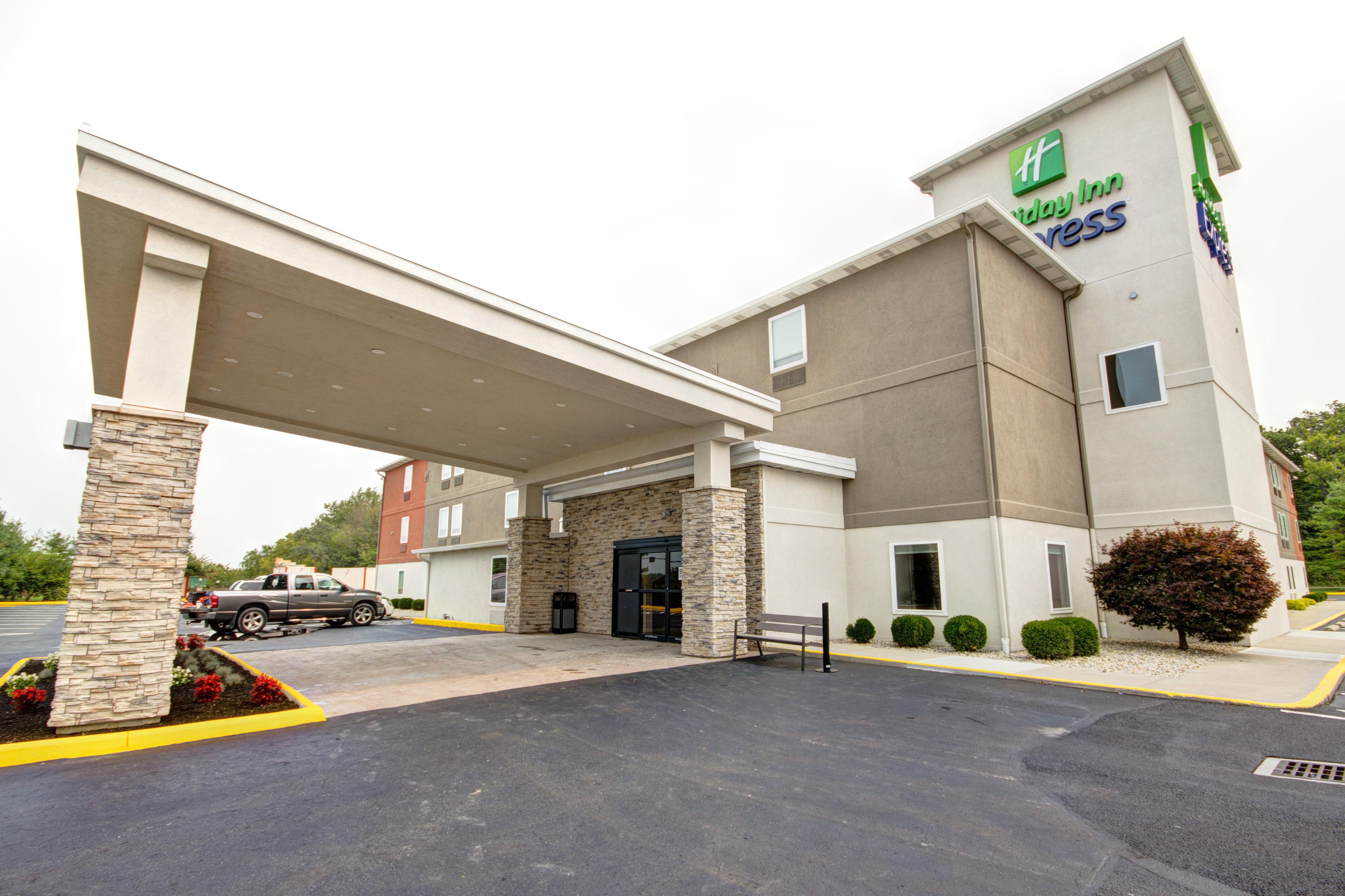 Holiday Inn Express Columbus South - Obetz By Ihg Exterior photo